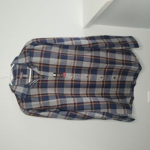 Van Heusen plaid button-down shirt size medium